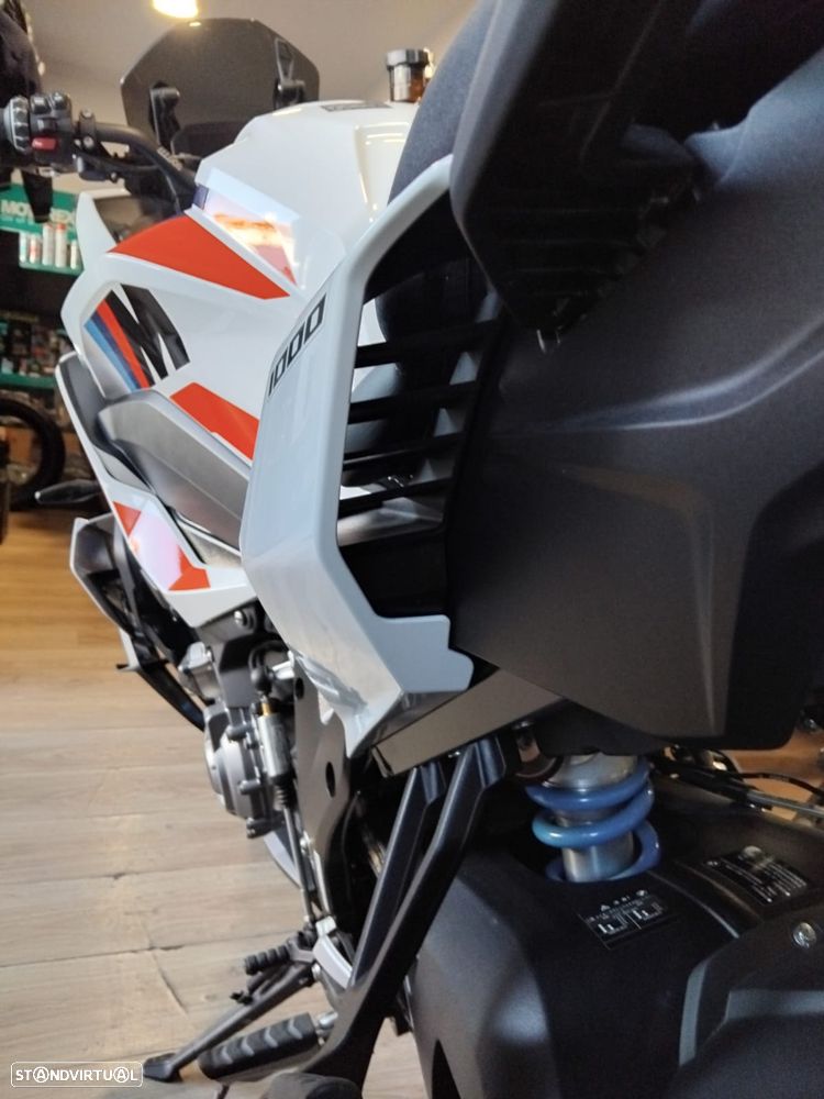 BMW M 1000 XR M - 11