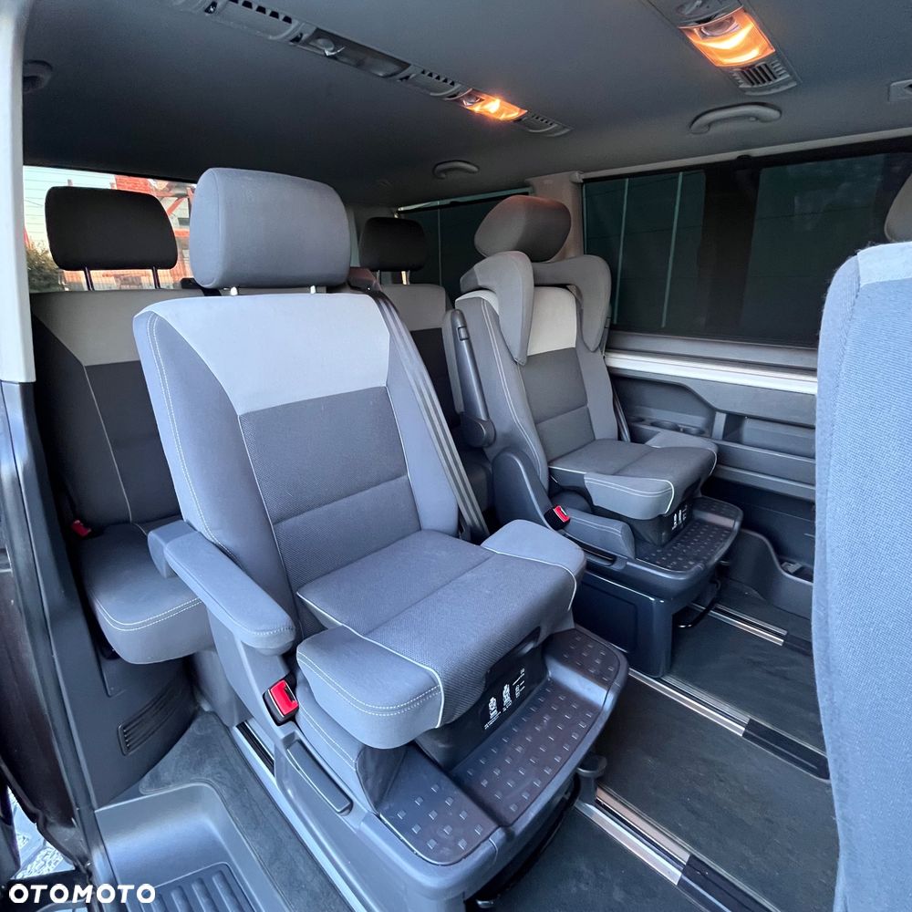 Volkswagen Multivan - 10