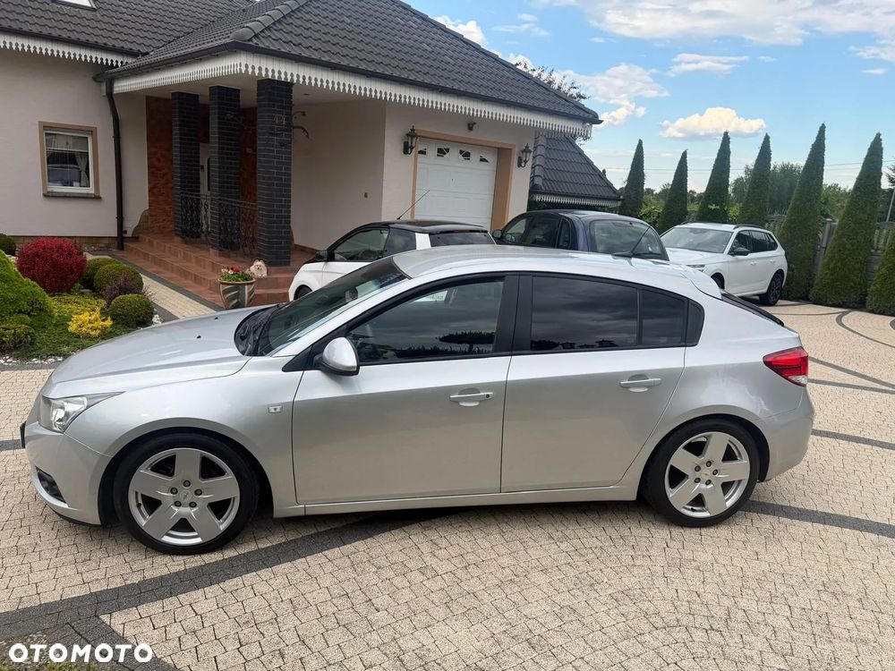 Chevrolet Cruze 2.0 LTZ - 9