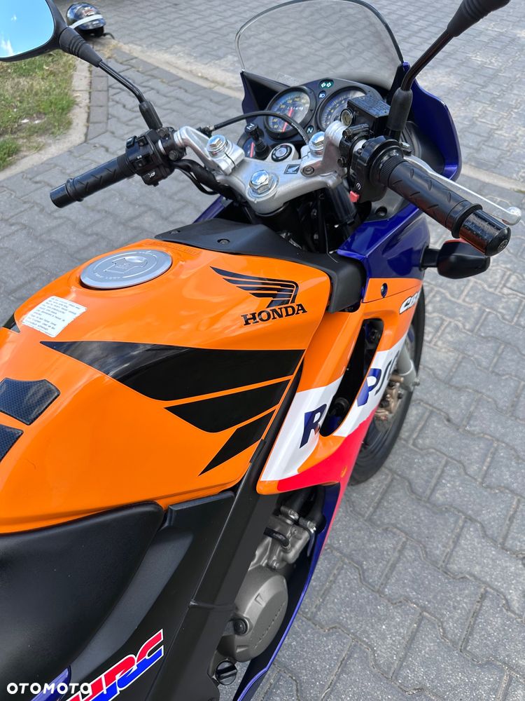 Honda CBR - 8