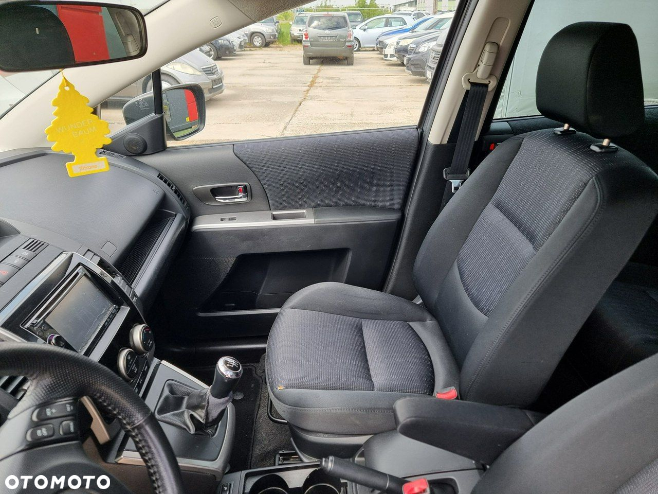 Mazda 5 - 11