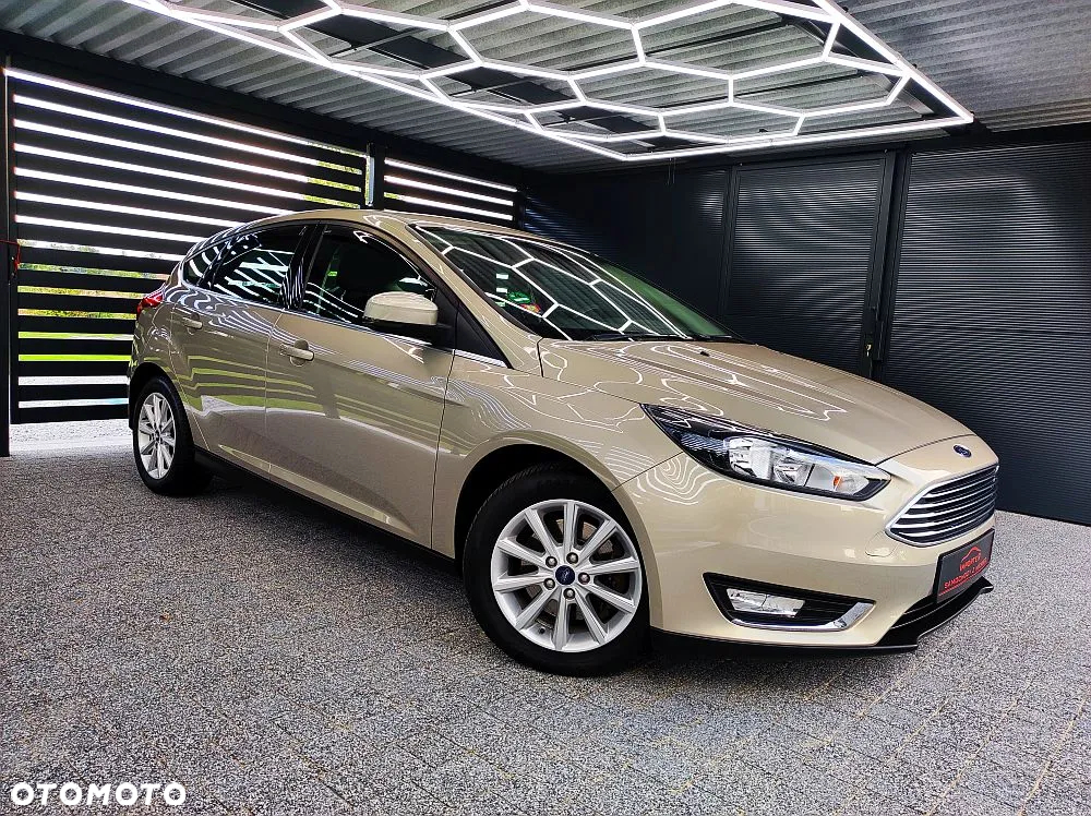 Ford Focus - 22