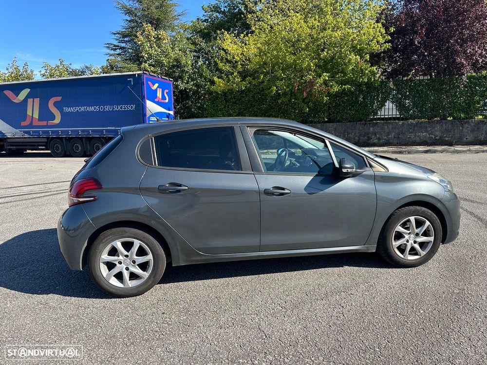 Peugeot 208 1.2 PureTech Active - 6