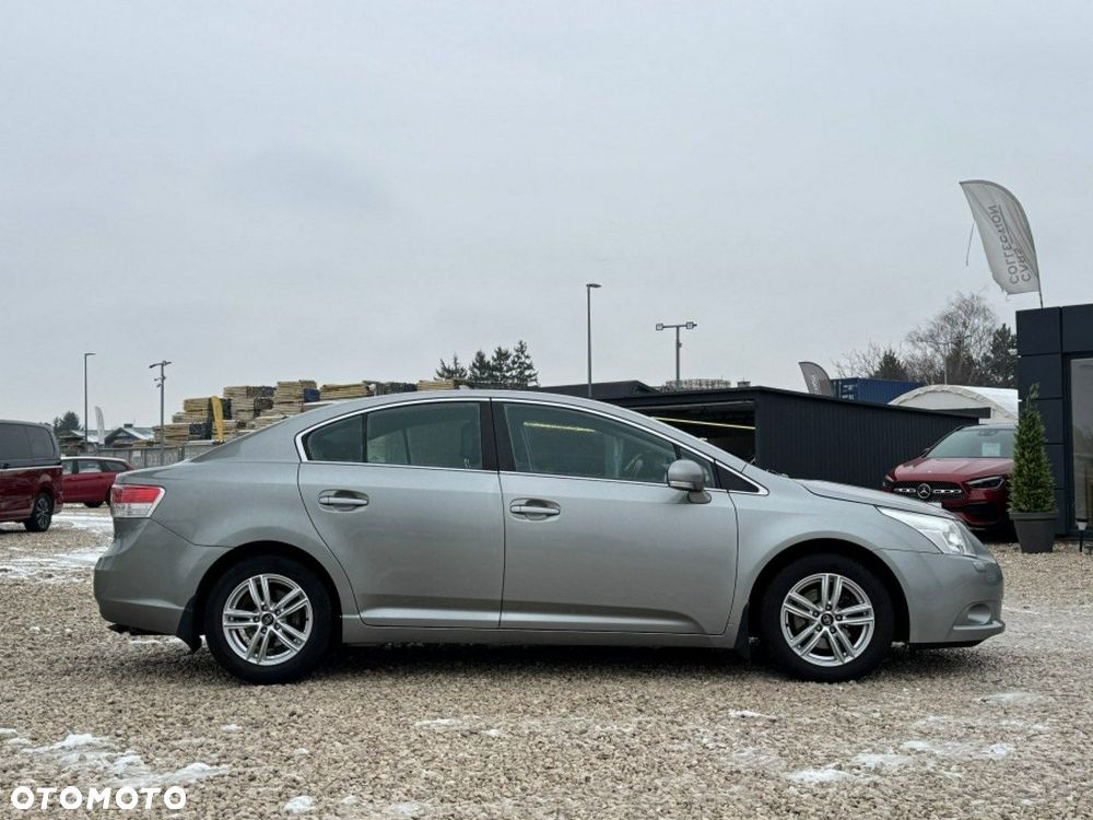 Toyota Avensis 1.8 Life - 3