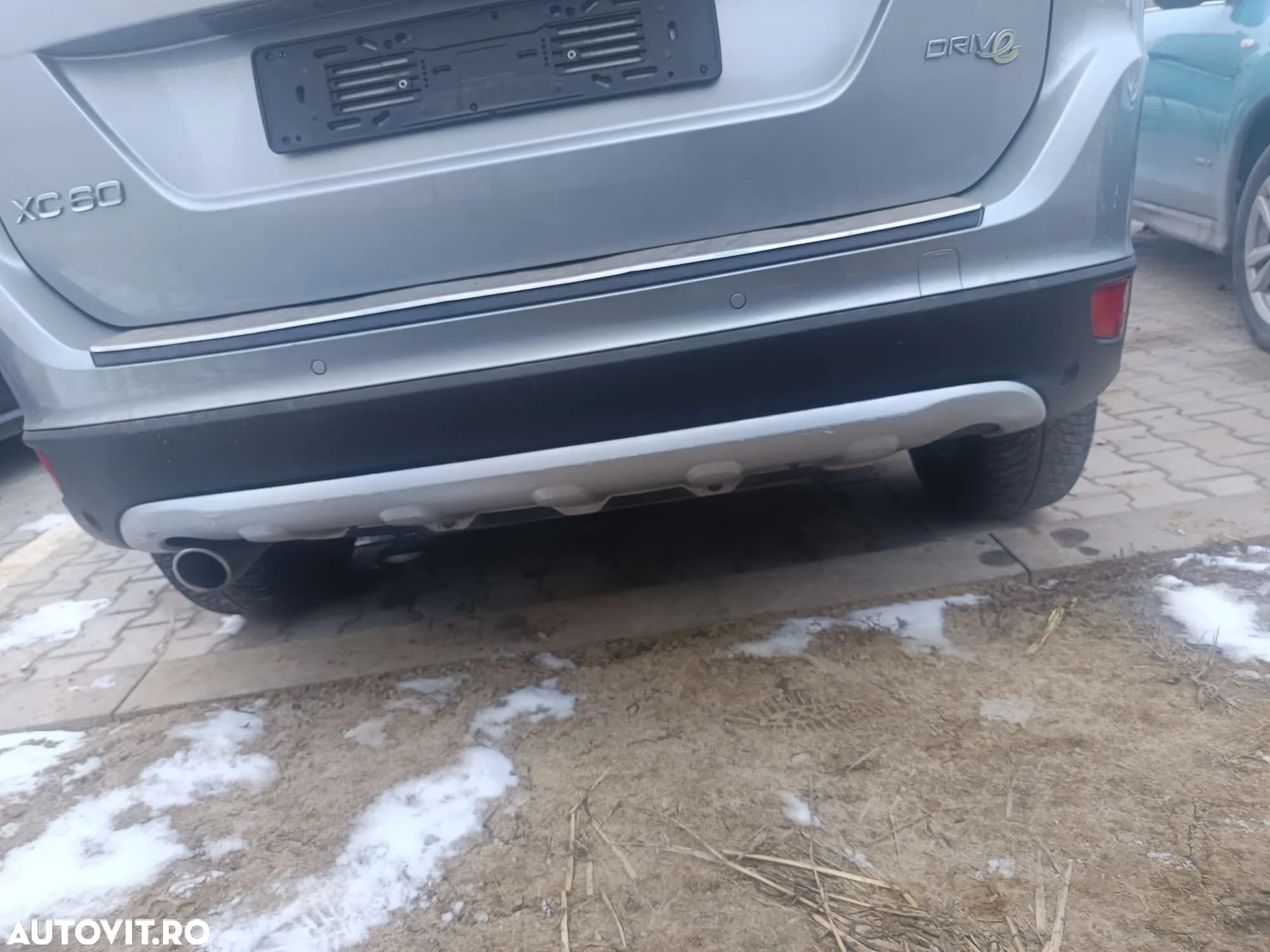 Dezmembram Volvo XC60 2012, 2.0 Diesel, cutie de viteze manuala - 4