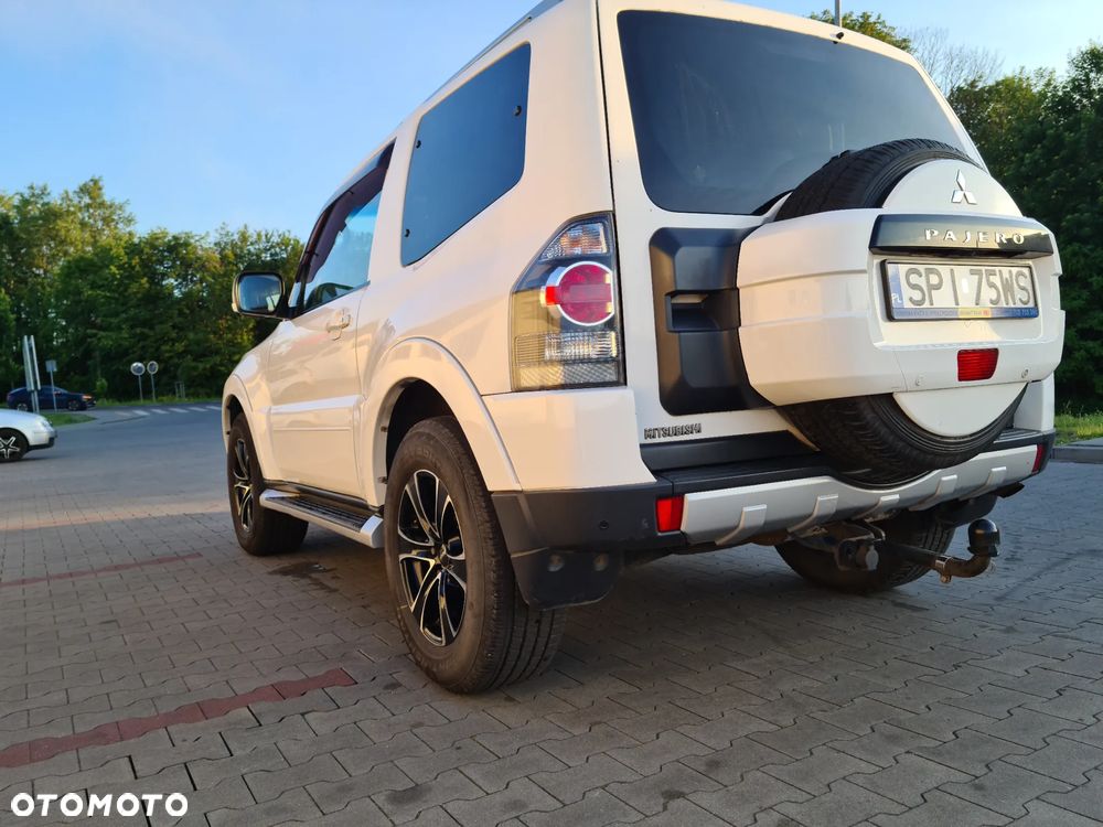 Mitsubishi Pajero - 6