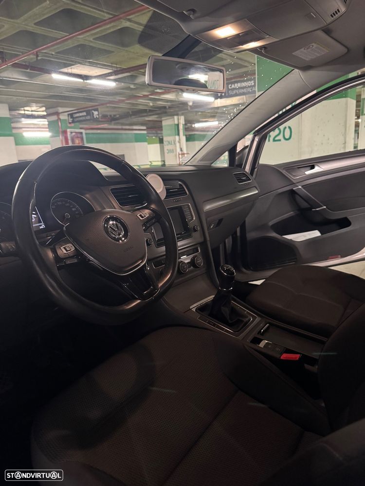 VW Golf 1.6 TDi BlueMotion Confortline - 5