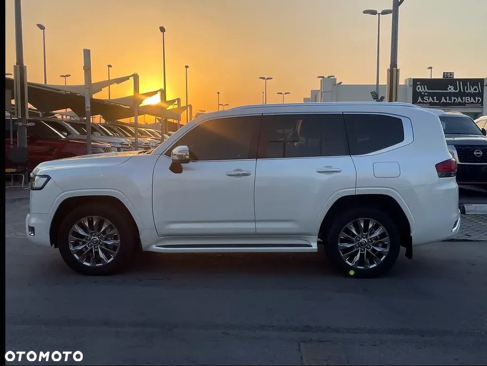 Toyota Land Cruiser - 3