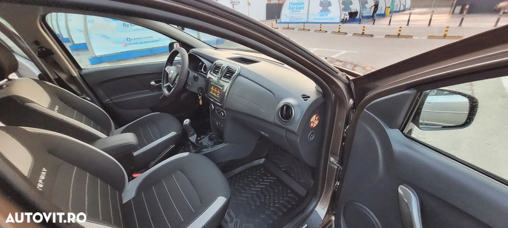 Dacia Logan 0.9 TCe Prestige - 17