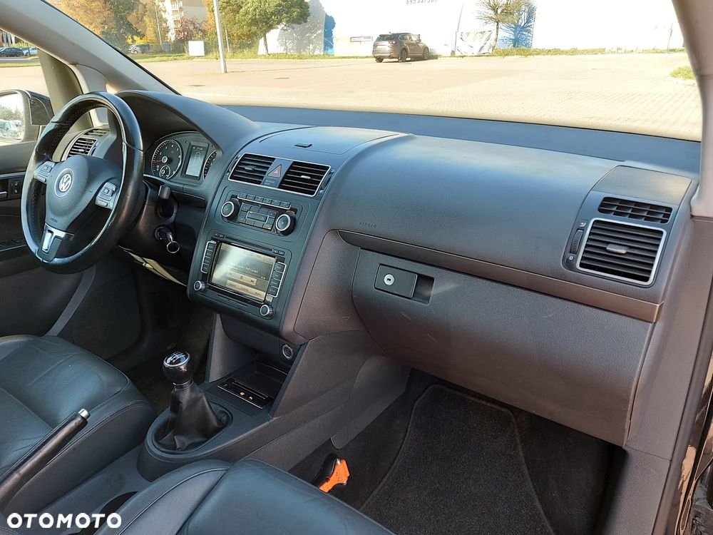 Volkswagen Touran 1.4 TSI Cross - 35