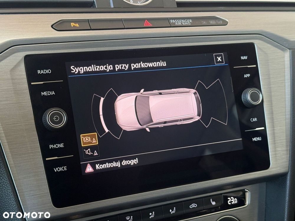 Volkswagen Passat - 21