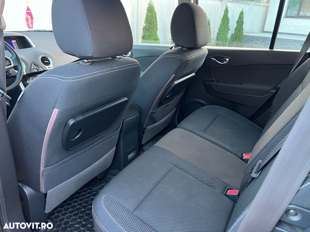 Renault Koleos dCi 150 FAP 4x4 Bose Edition - 12