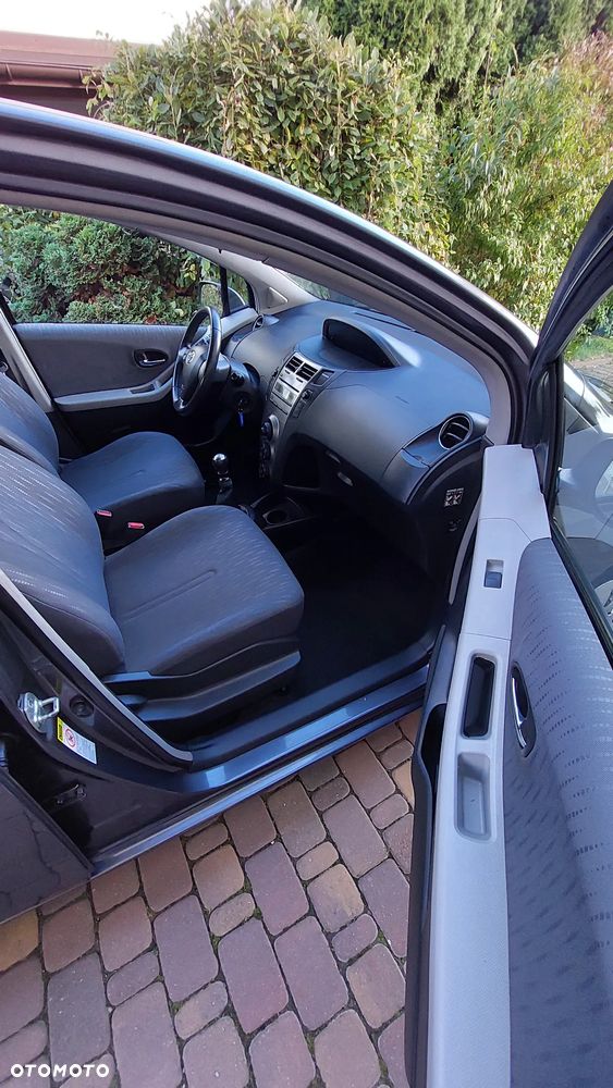 Toyota Yaris 1.33 VVT-i Sol - 16