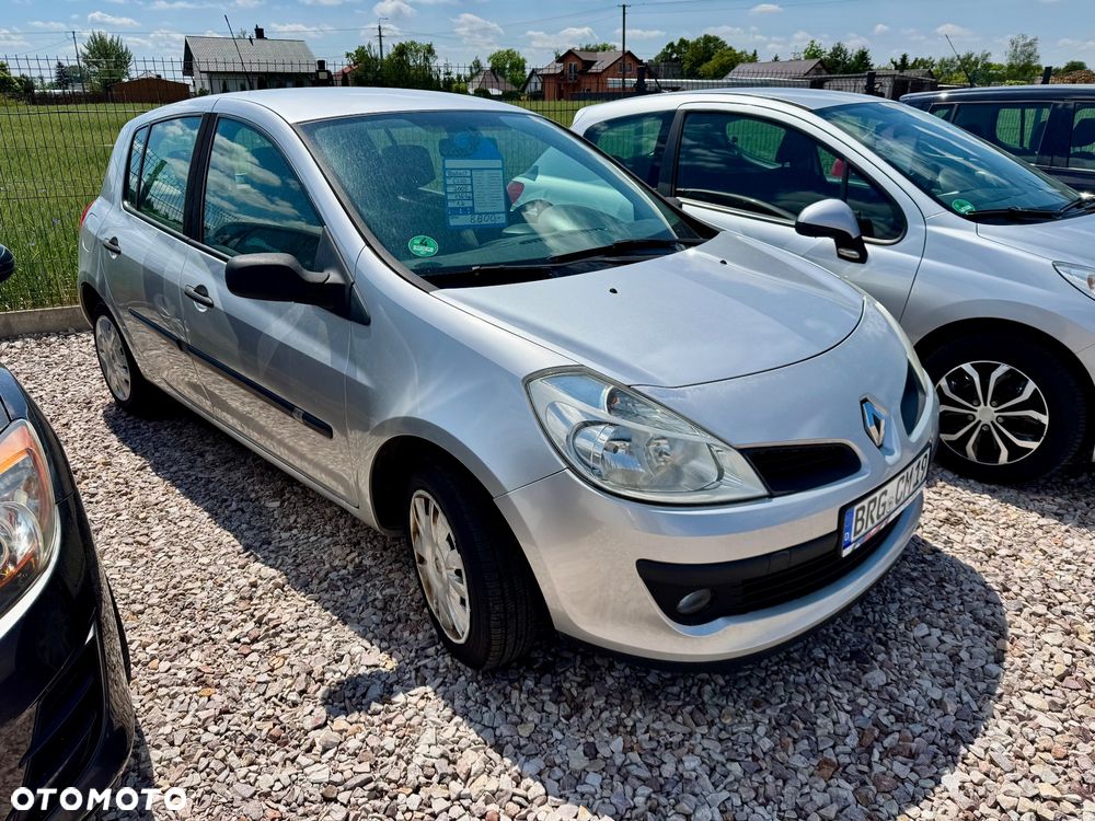 Renault Clio - 1