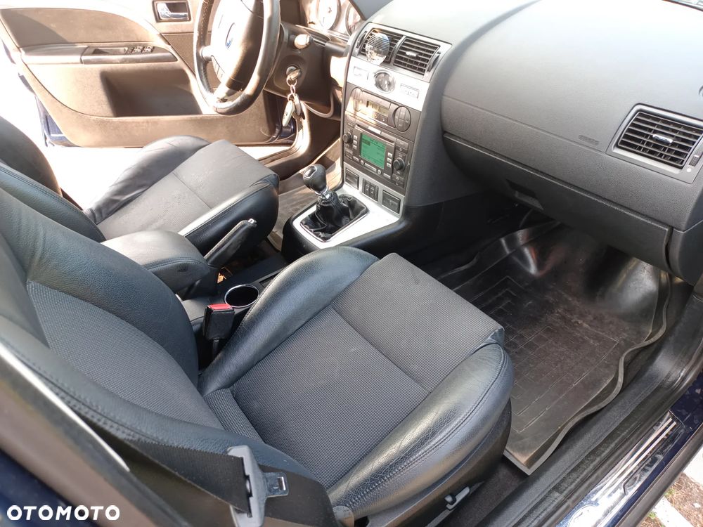 Ford Mondeo - 16