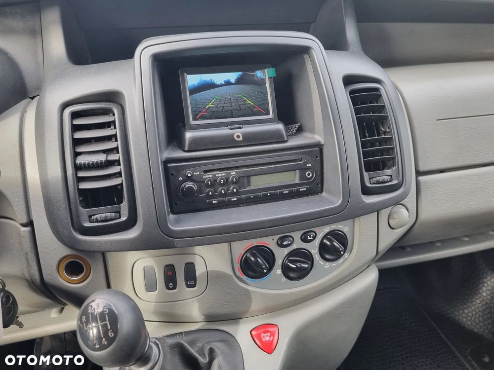 Opel vivaro long - 12