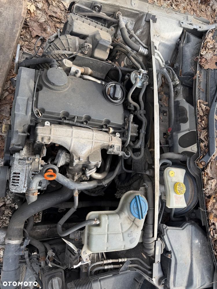 Audi A4 B7 2.0 TDI 140KM BLB 2006 sedan – na części / do rozebrania - 2
