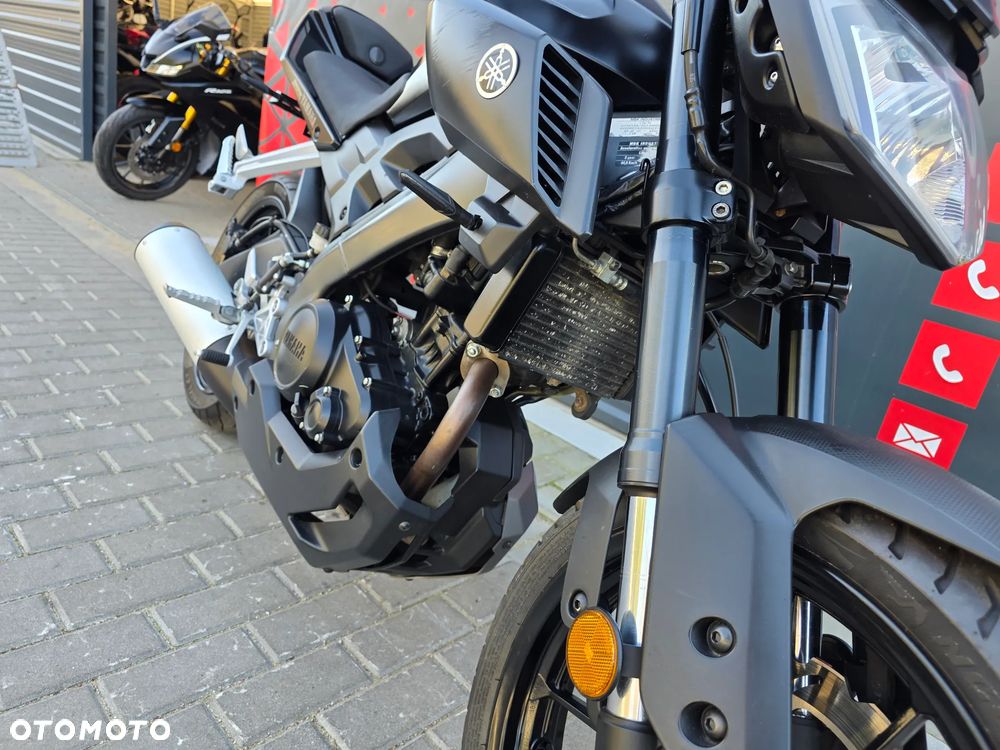 Yamaha MT - 24
