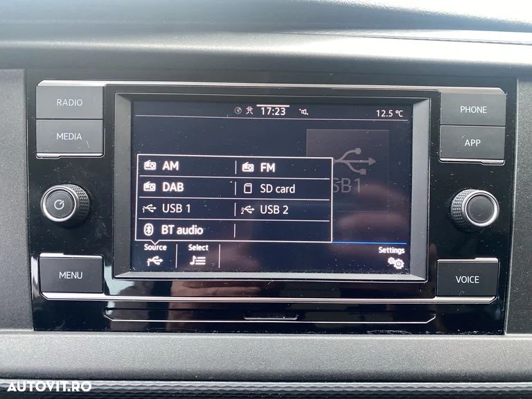 Volkswagen Multivan - 21