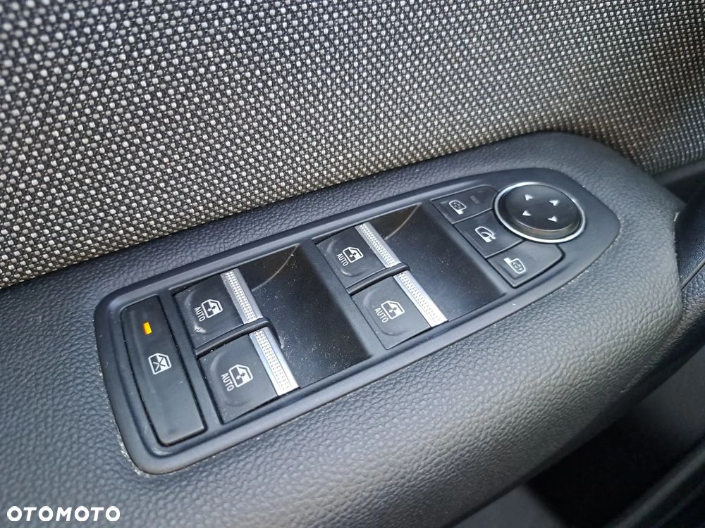 Renault Captur 1.3 TCe mHEV Techno EDC - 15