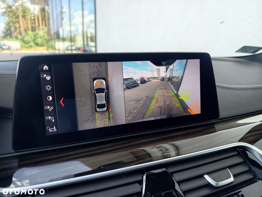 BMW Seria 5 520d xDrive Sport - 10