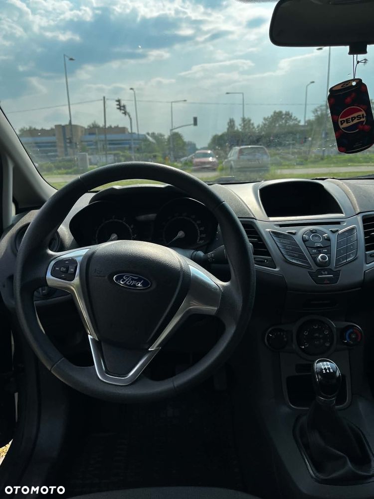 Ford Fiesta - 9