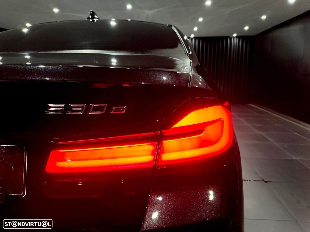 BMW 530 e Pack Desportivo M - 42