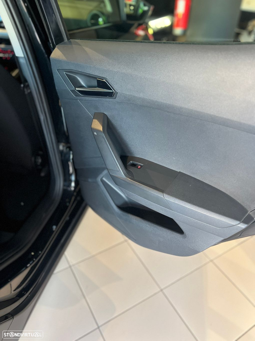 SEAT Arona 1.0 TSI Wave - 32