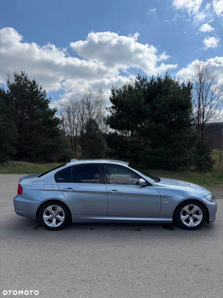 BMW Seria 3 320d DPF Efficient Dynamics Edition - 7