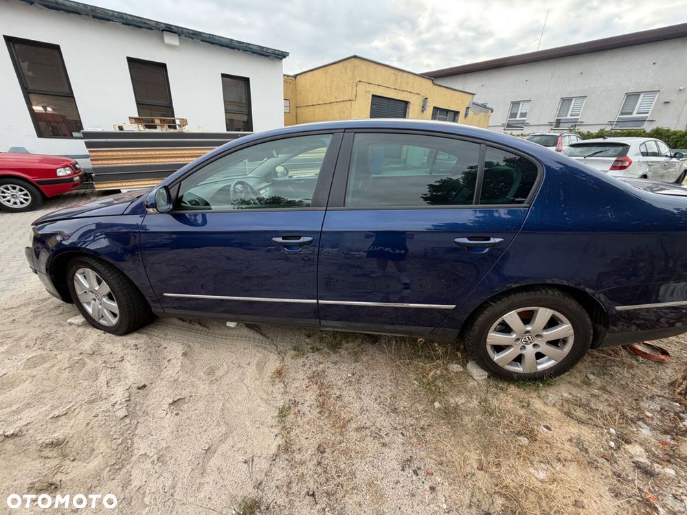 Volkswagen Passat - 2