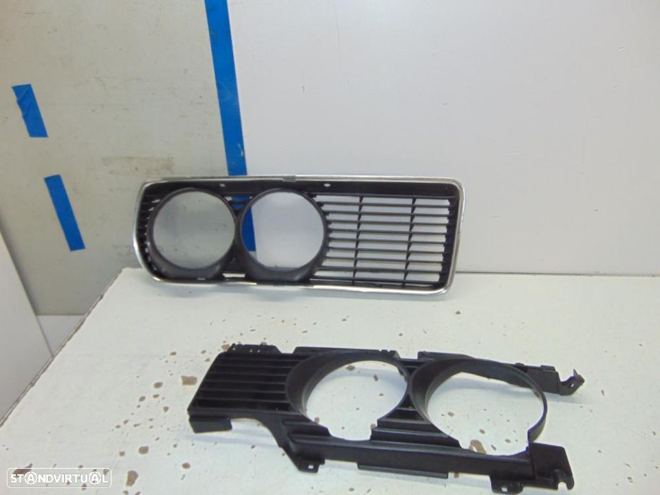 BMW E3 ou E9 grelha de faróis - 1