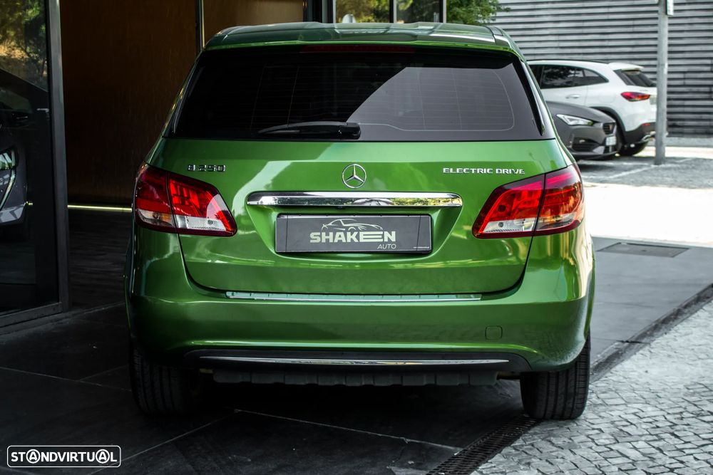 Mercedes-Benz B 250 e Electric Drive - 10