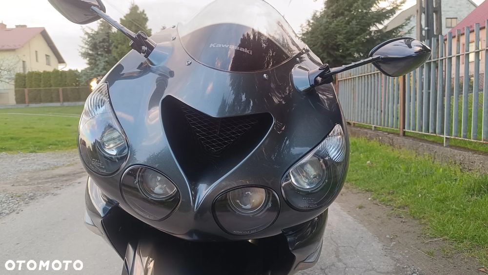 Kawasaki ZZR - 12