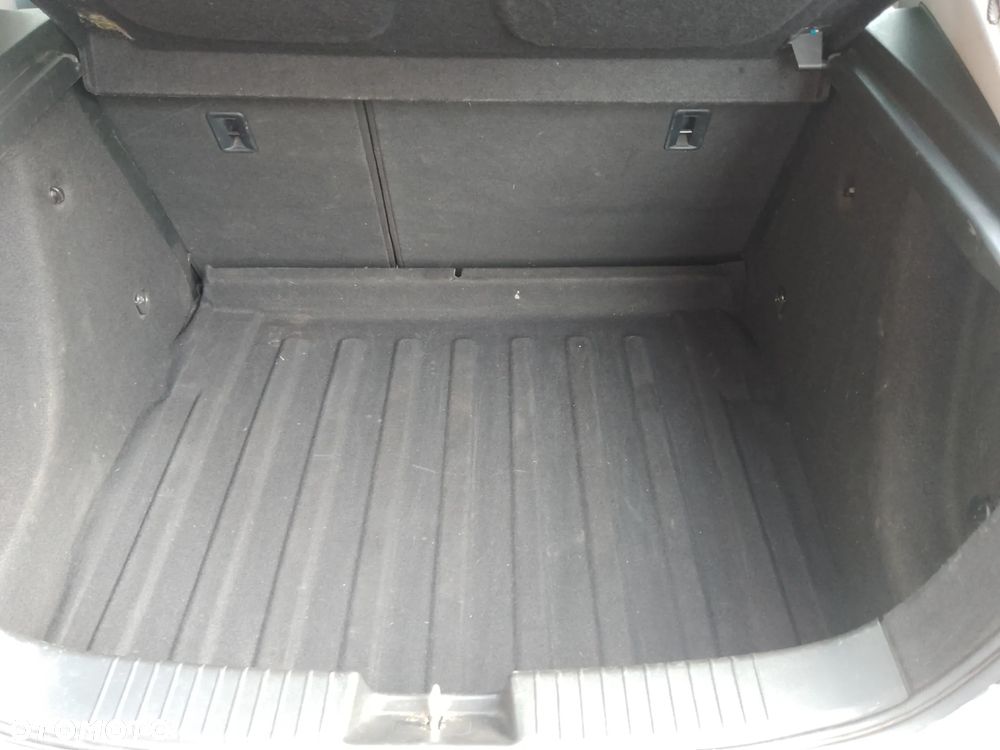 Chevrolet Cruze - 14
