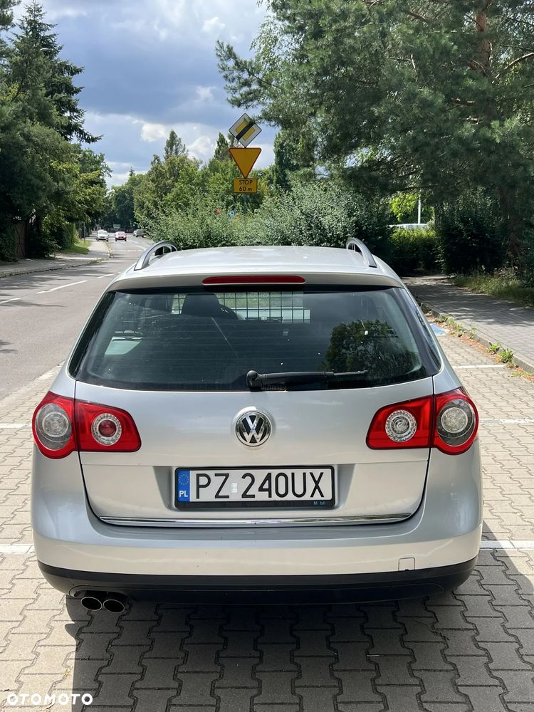 Volkswagen Passat 2.0 TDI DPF Trendline - 5