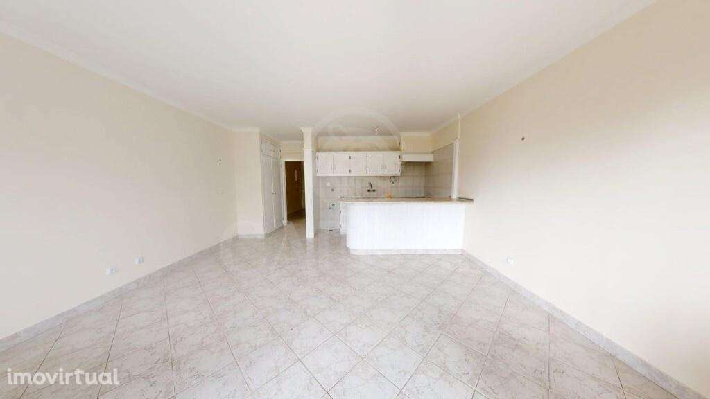 Apartamento T1 no Magoito com varanda – inclui garagem - Grande imagem: 2/21