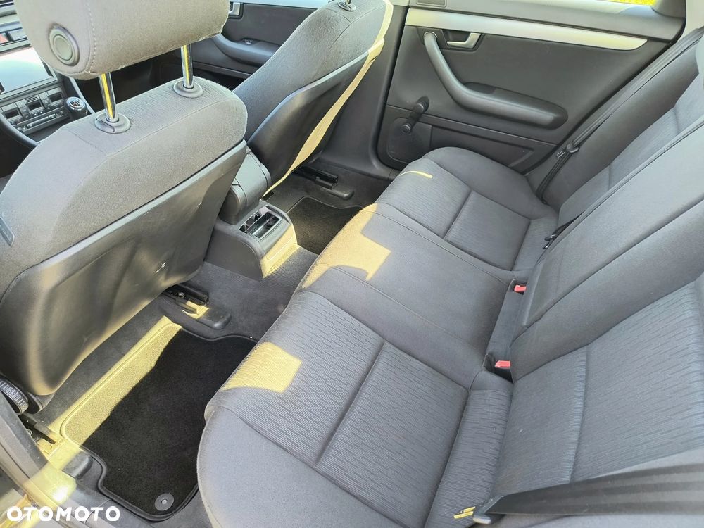 Audi A4 Limousine - 17
