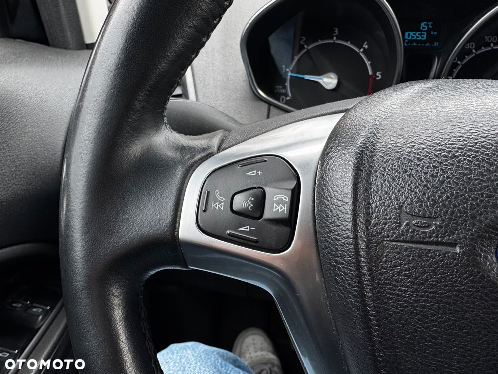 Ford EcoSport 1.5 TDCi TITANIUM - 11