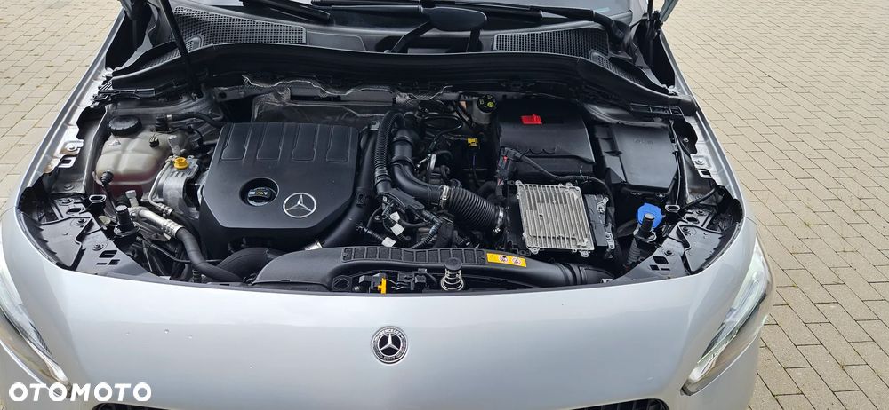 Mercedes-Benz Klasa B 180 7G-DCT Style - 38