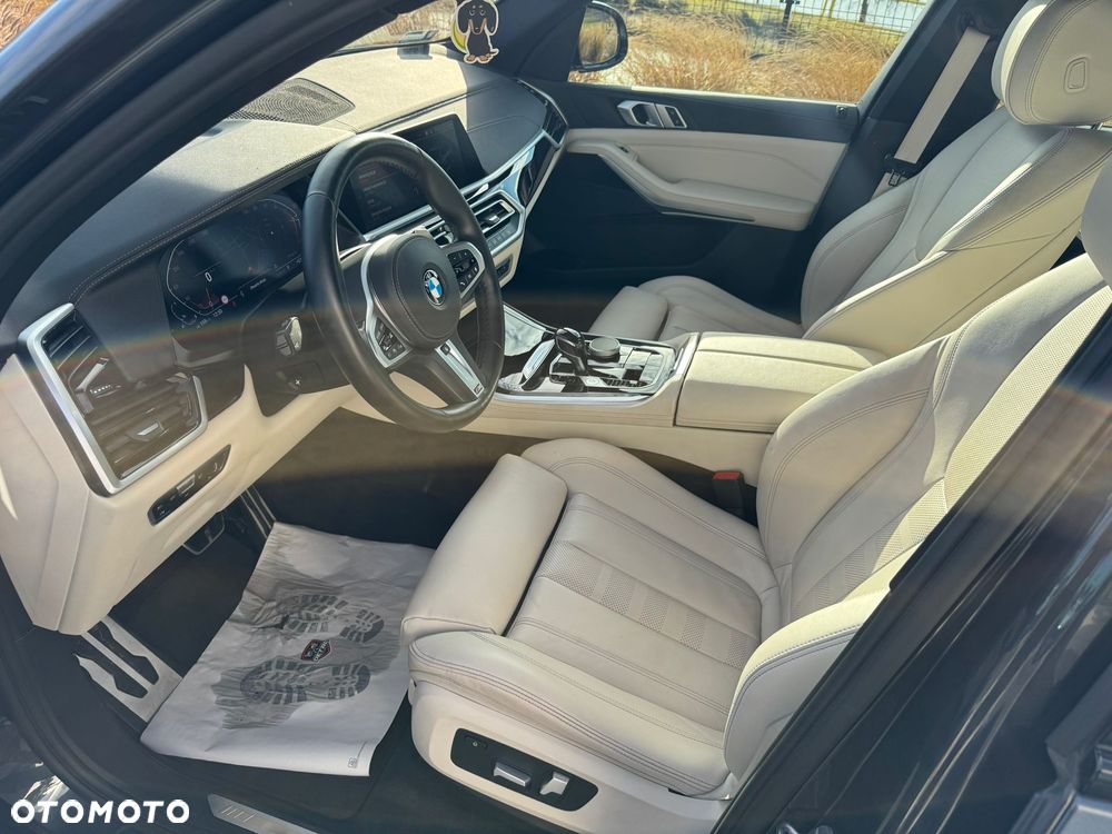 BMW X5 xDrive40i mHEV - 28