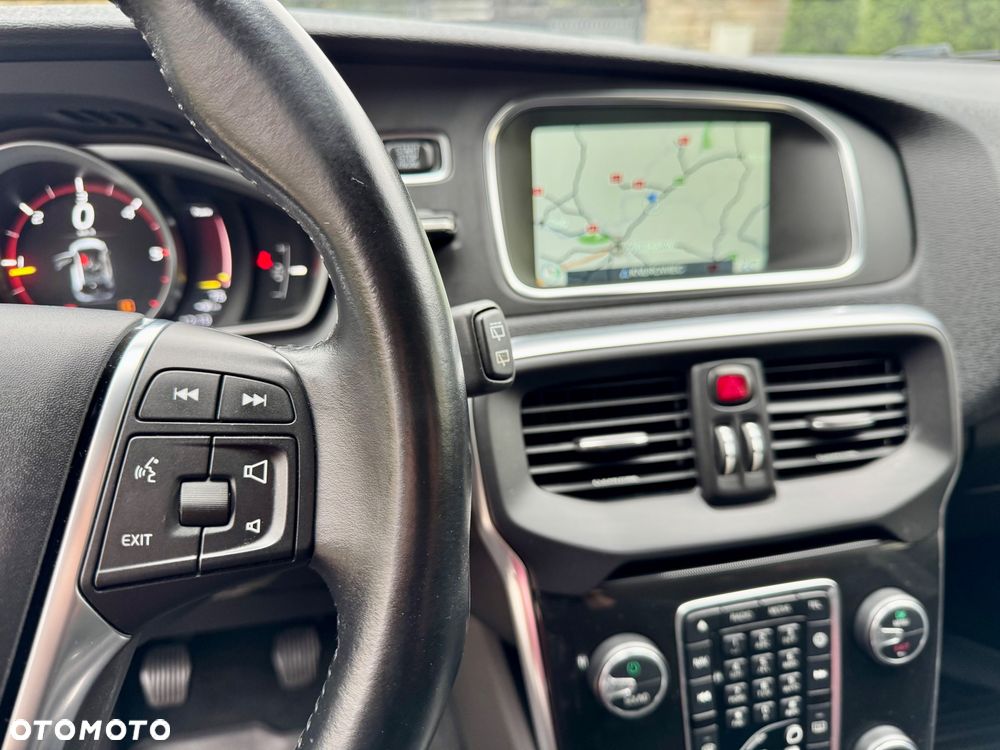 Volvo V40 D3 Momentum - 20