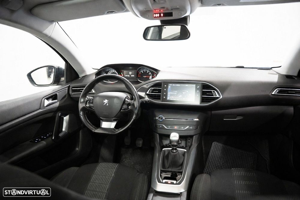 Peugeot 308 1.2 PureTech Allure - 4