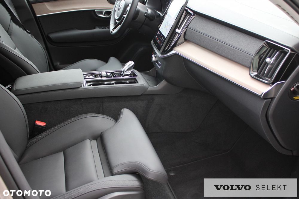 Volvo XC 90 - 12