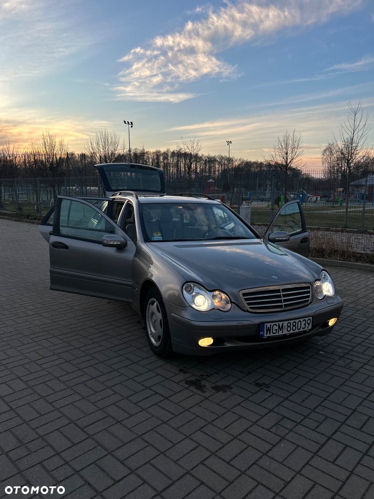 Mercedes-Benz Klasa C 200 T CDI Classic - 9