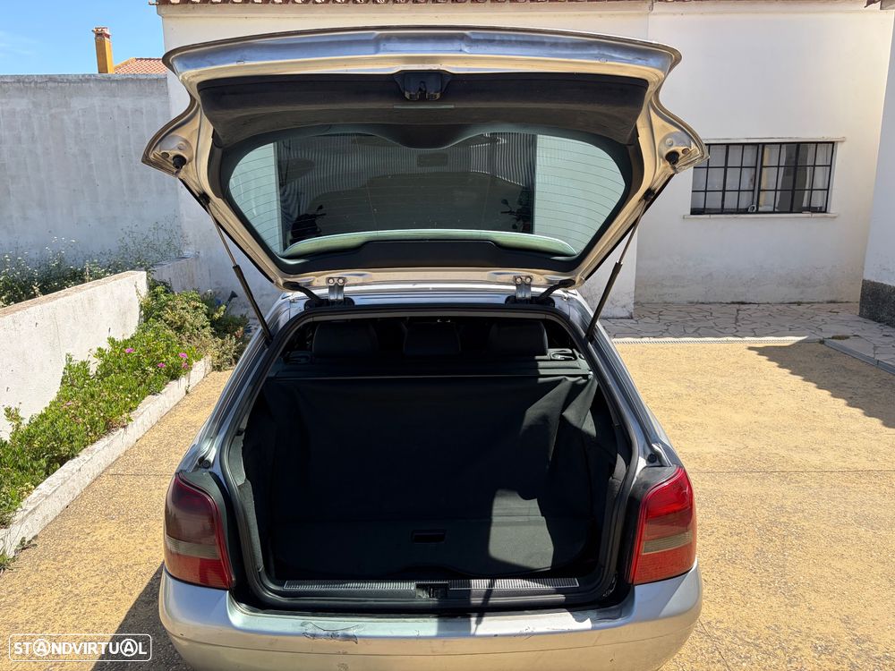 Audi A4 Avant 1.9 TDI Attraction - 5