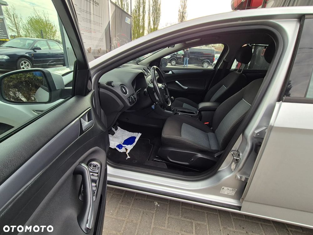 Ford Mondeo 2.0 TDCi Business Edition - 25