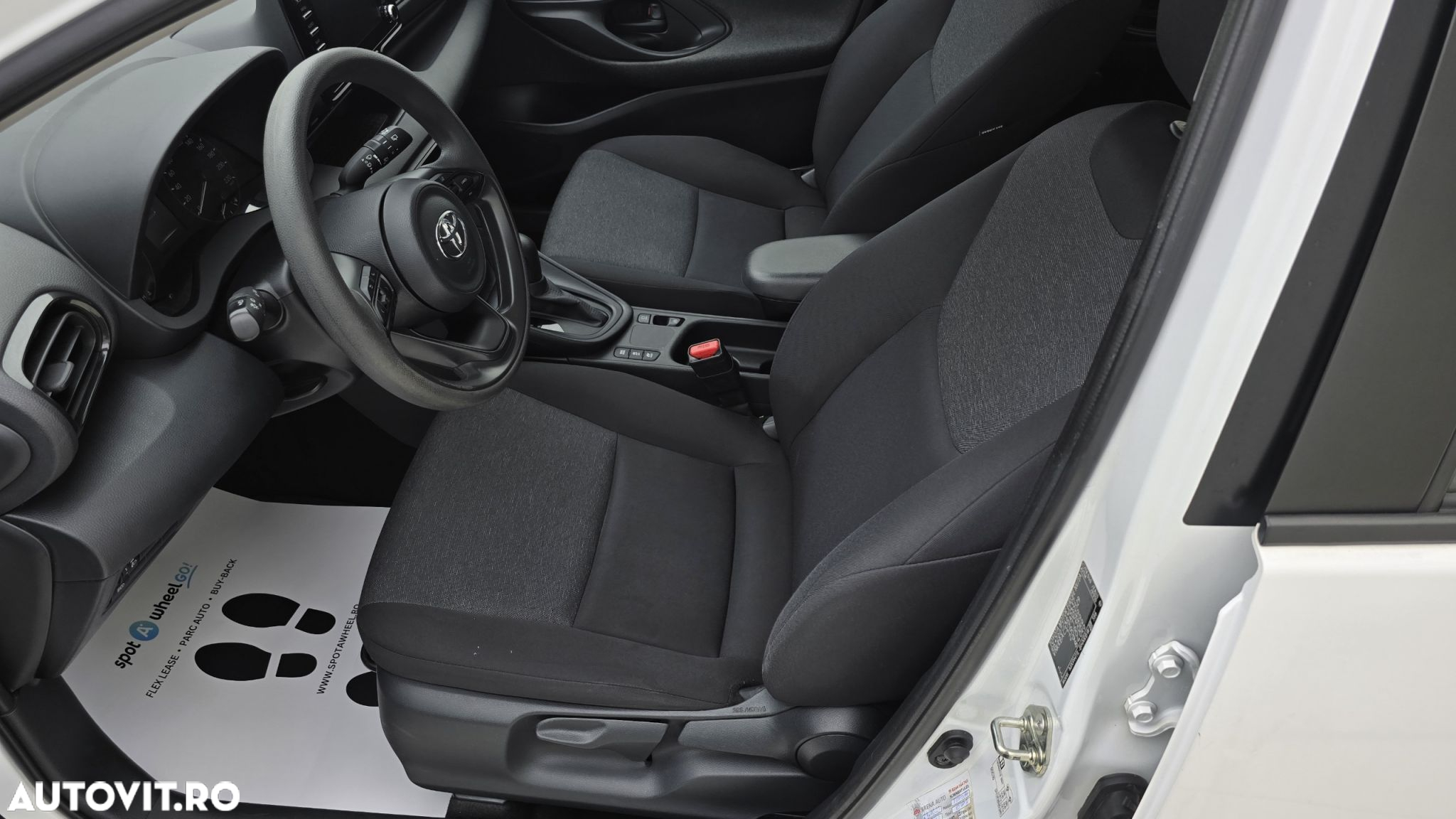 Toyota Yaris 1.5 VVT-i HSD Eco - 12