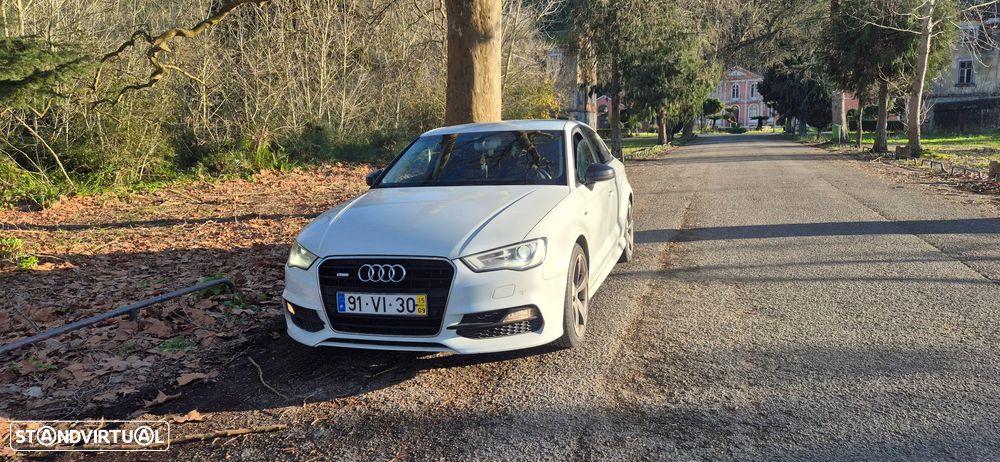 Audi A3 Limousine 1.6 TDI S-line - 1