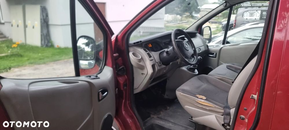 Opel Vivaro L2H1 2.9t - 7