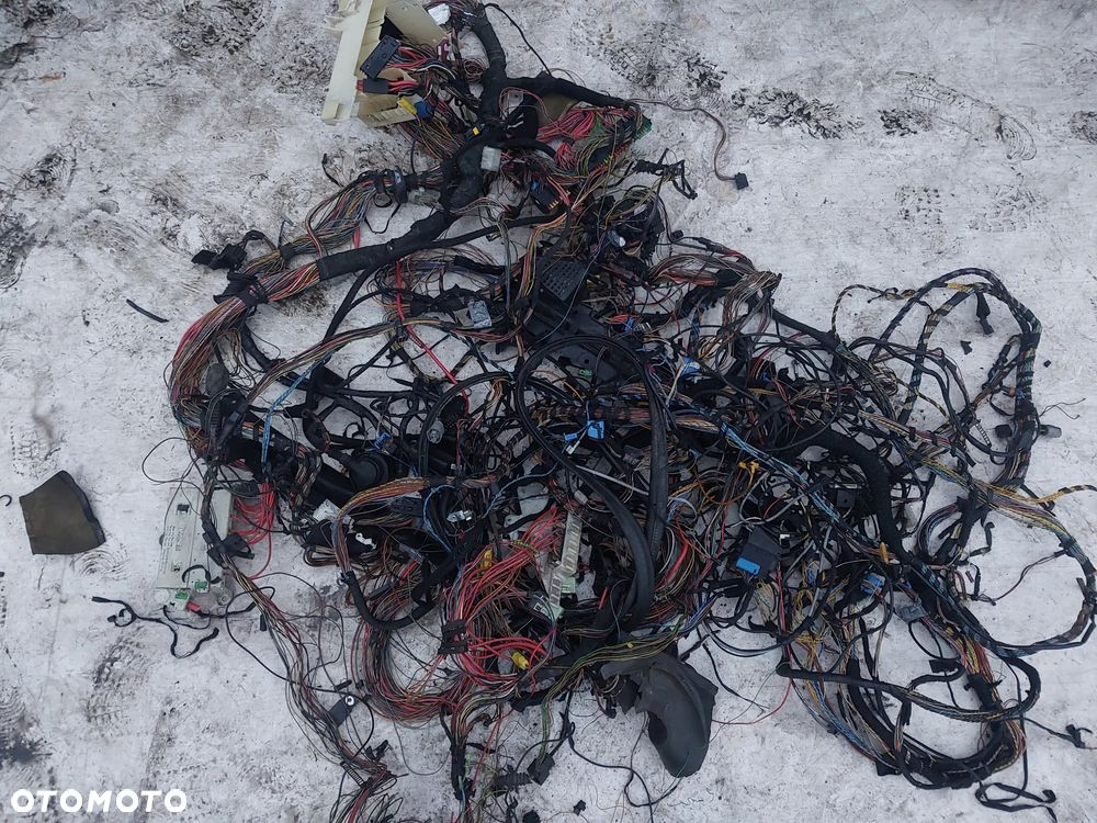 Wiązka przewodów BMW E39 LIFT Sedan 3.0 Diesel Kabiny foteli kokpitu konsoli bagażnika modułów WSZYSTKO ZE ŚRODKA - 1